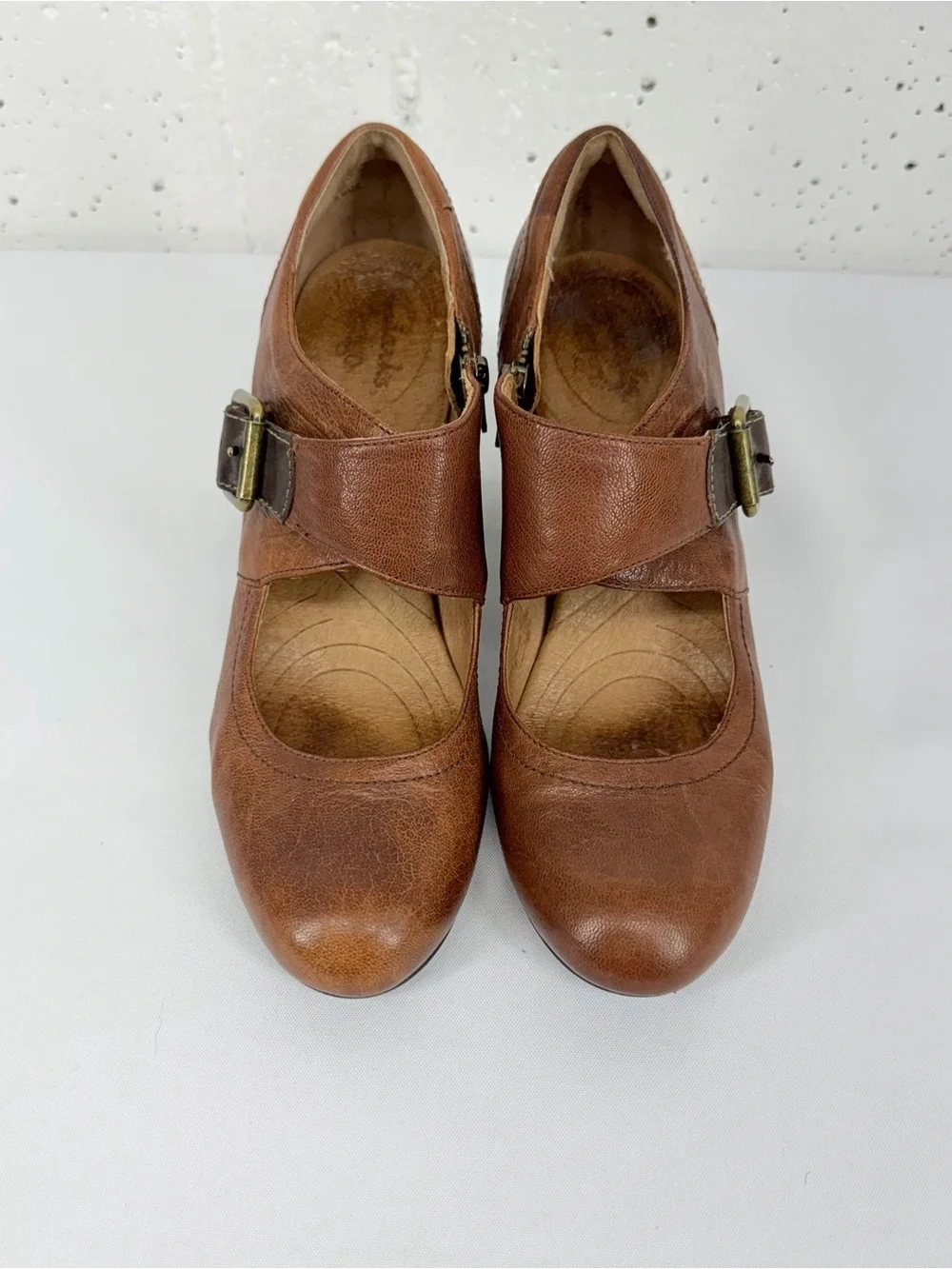 Clarks Indigo Women’s size 8 Brown Leather Mary Jane Heels - Picture 3 of 15